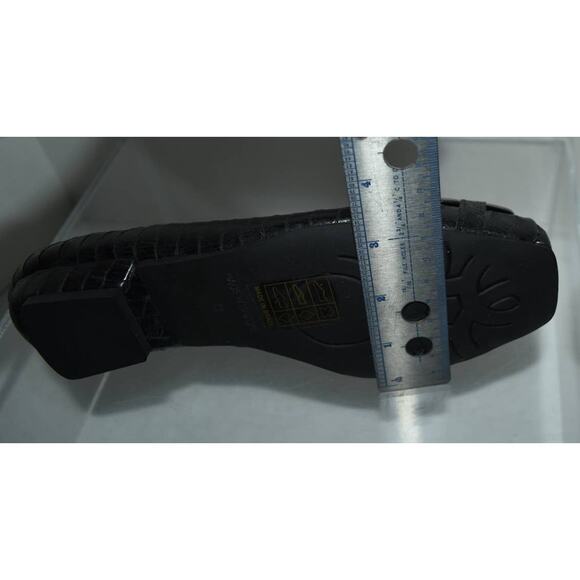 New Size 6 Womens Gino Ventori Vanessa Alligator Leather Black Low Heel - Picture 9 of 9